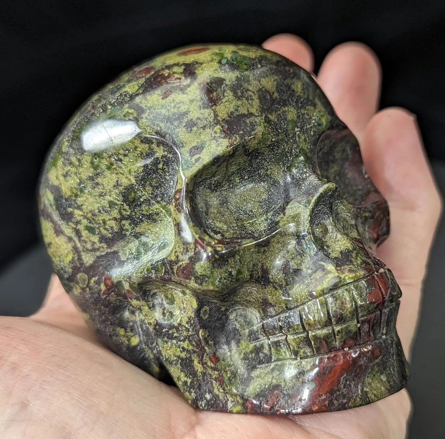 Dragon Bloodstone Skull
