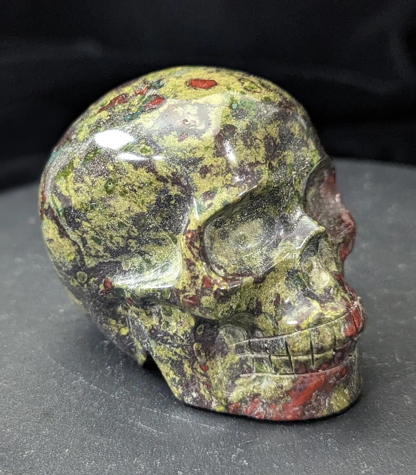 Dragon Bloodstone Skull