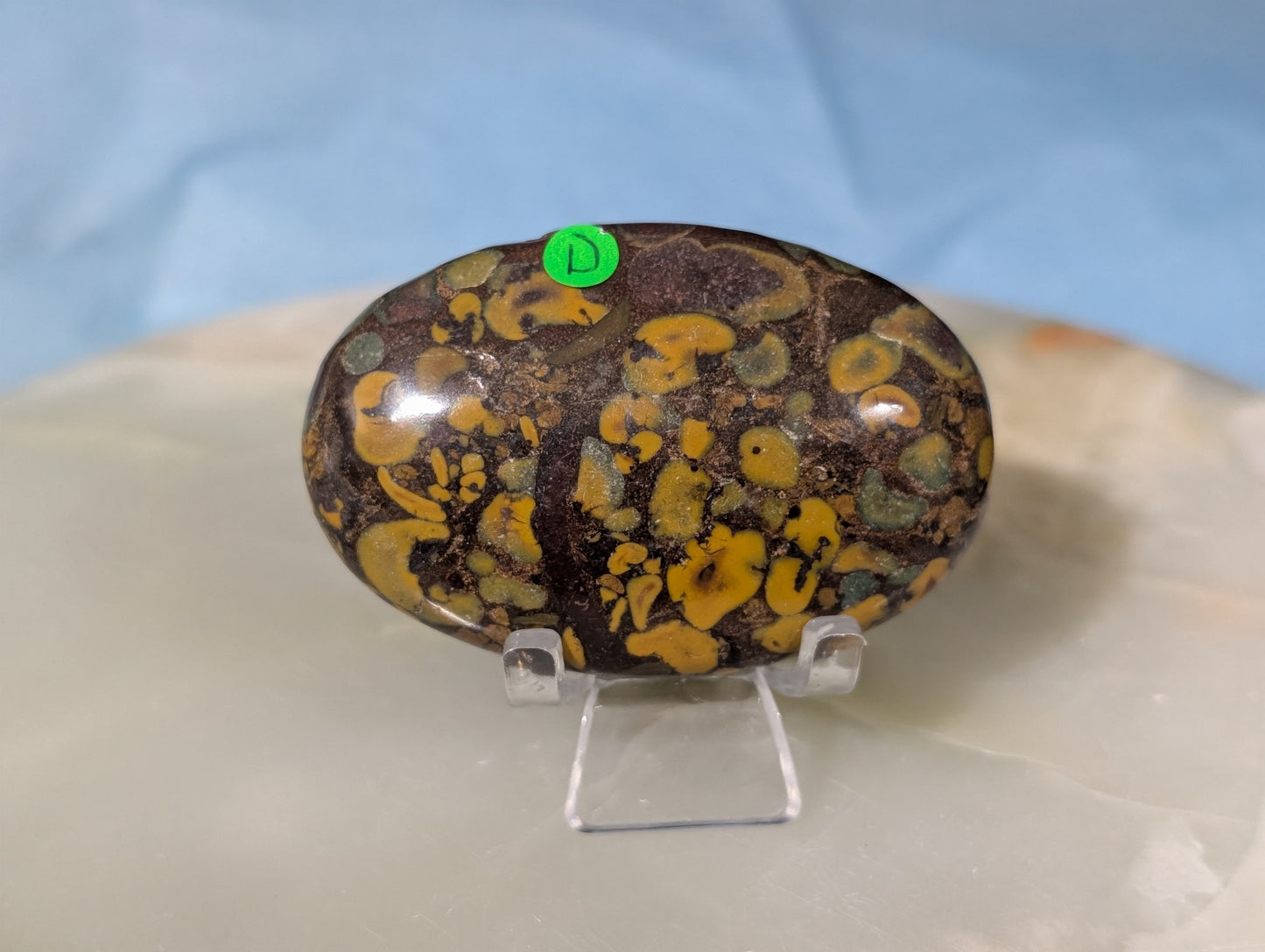 Fruit Jasper Palm Stone