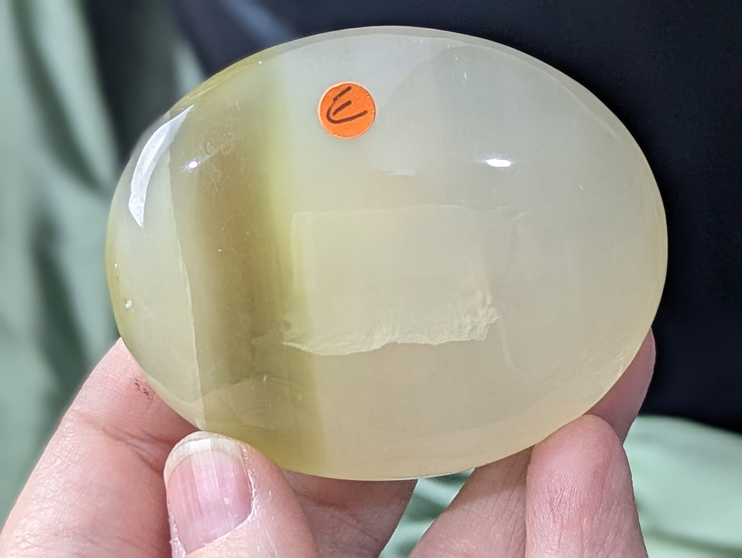 Green Onyx Palm Stone