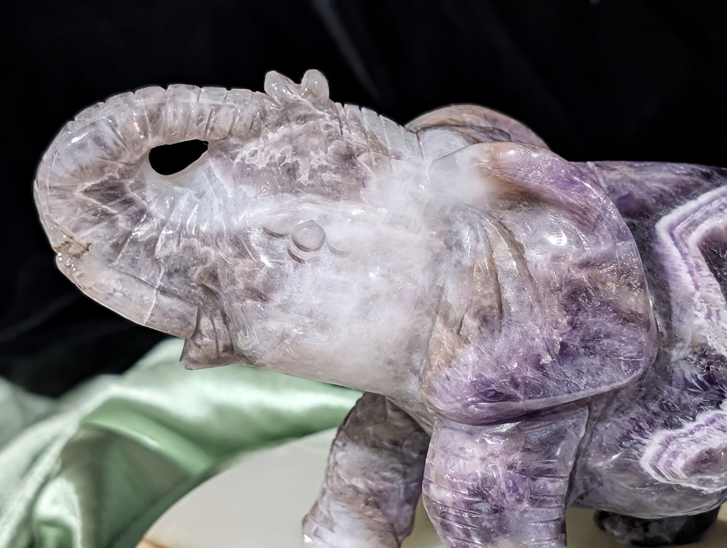 Large Dream Amethyst Elephant Figurine