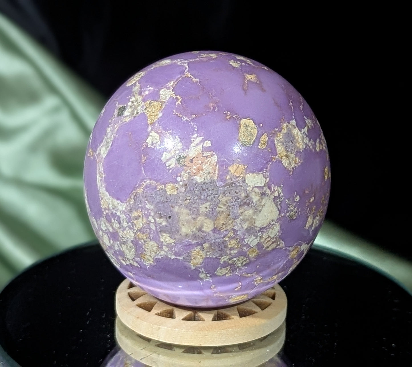 Phosphosiderite Sphere