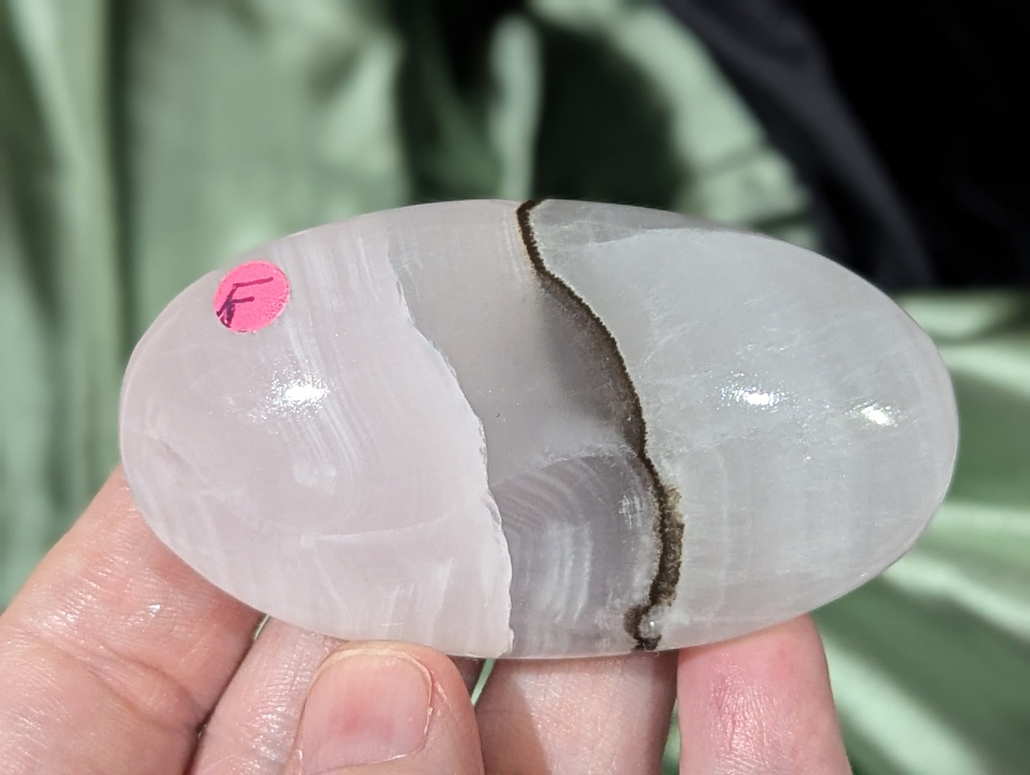 Smoky Mangano Palm Stone
