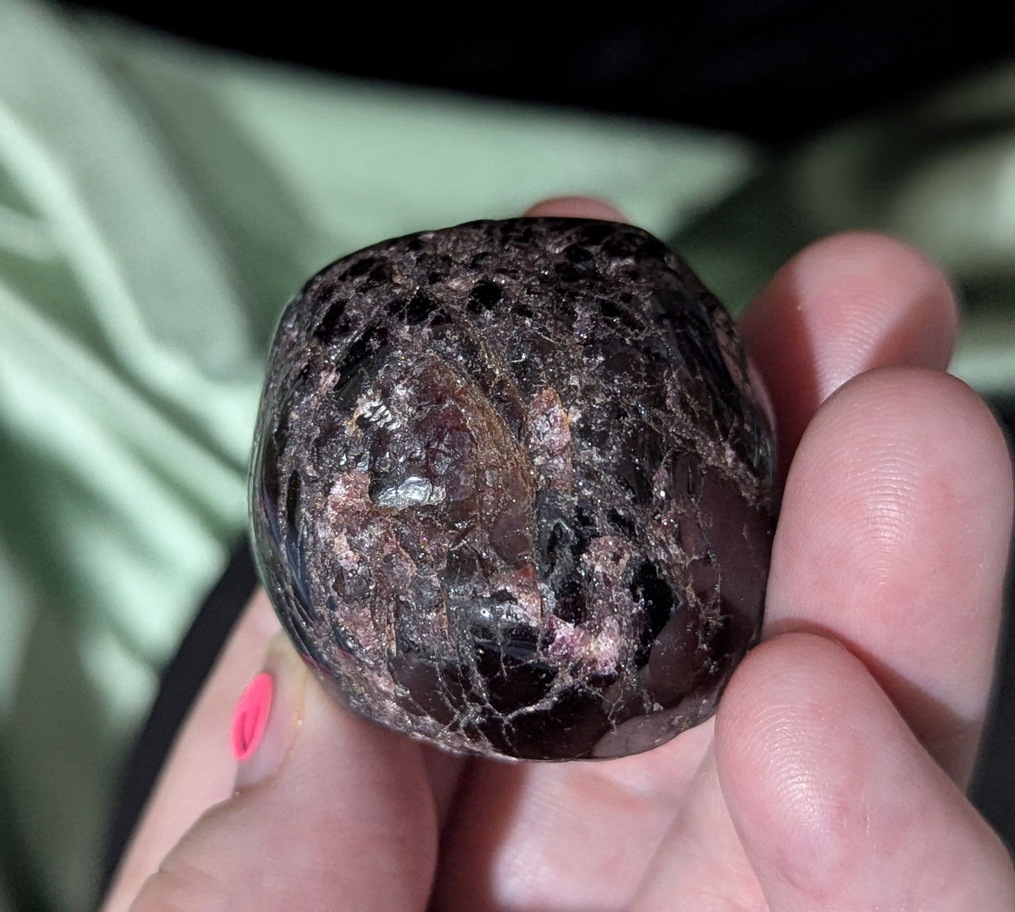 Tumbled Garnet Palm Stone