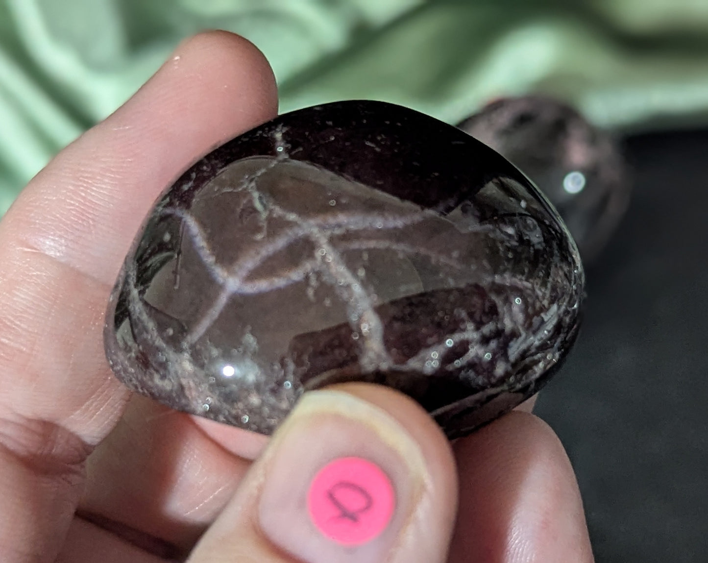 Tumbled Garnet Palm Stone