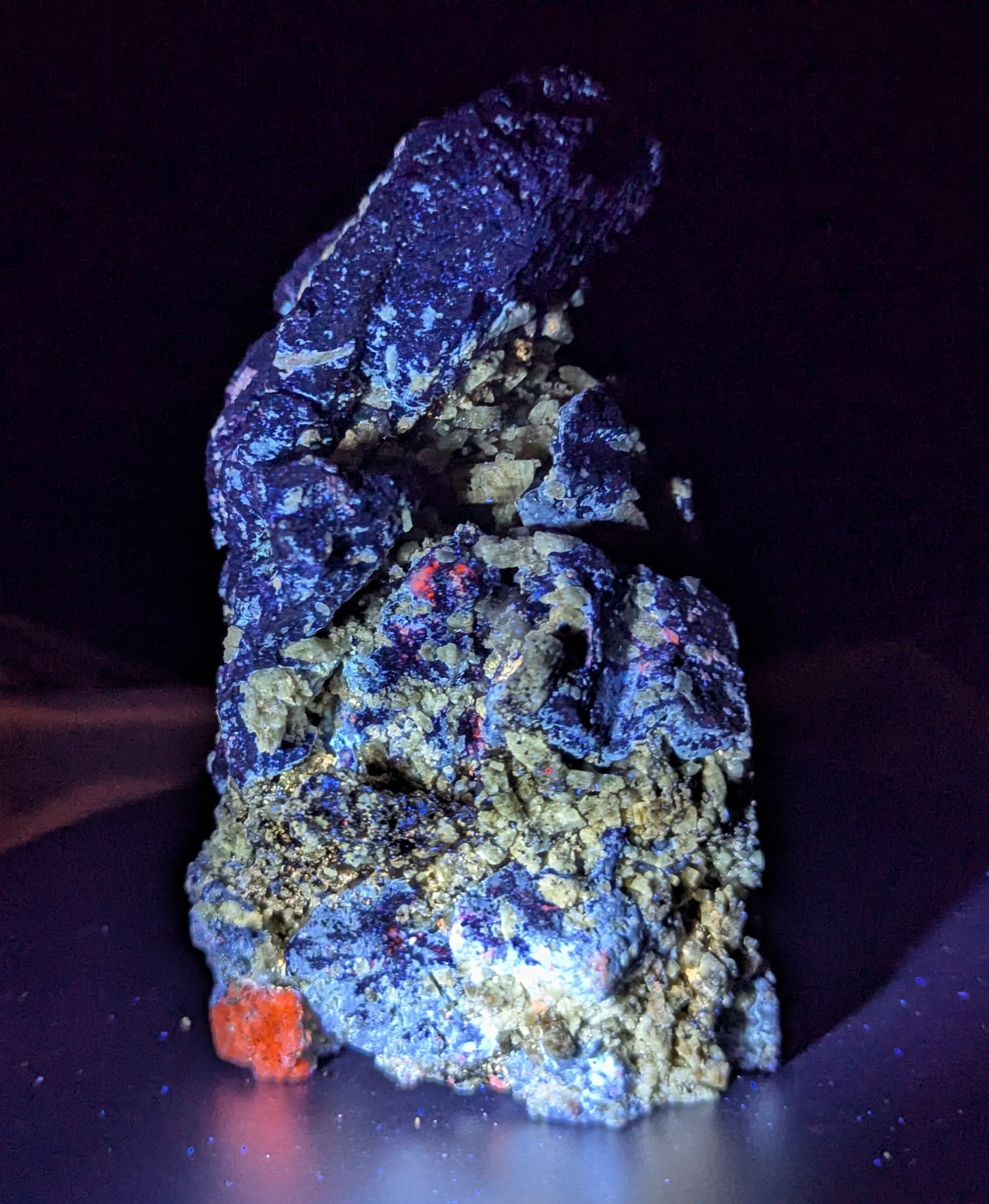 UV Reactive Lazurite Specimen
