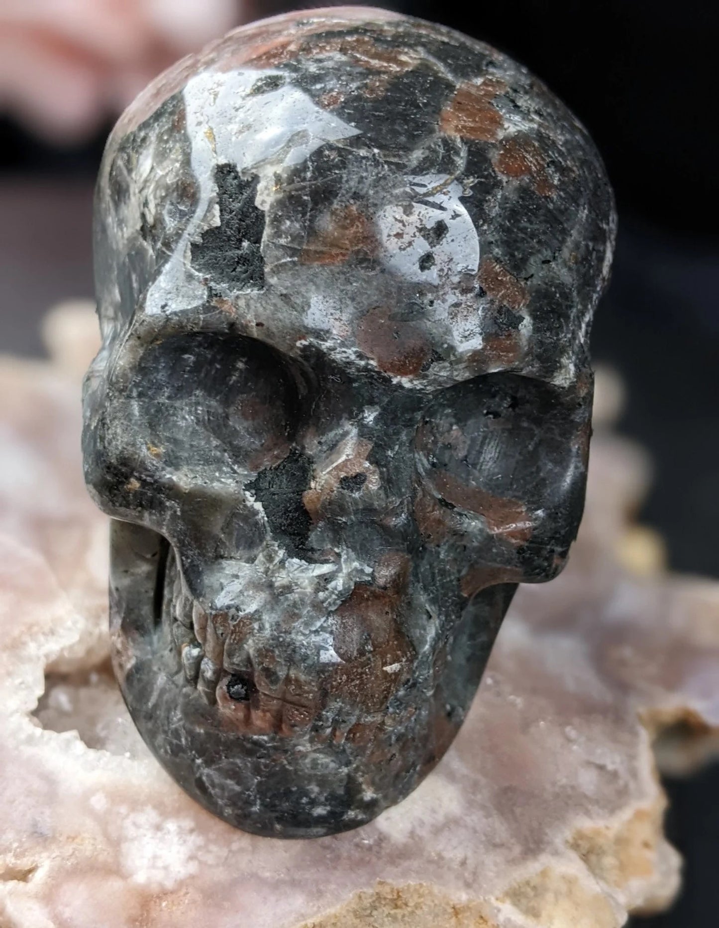 Hand Carved Yooperlite Skull ~ Glowing Crystal Skull