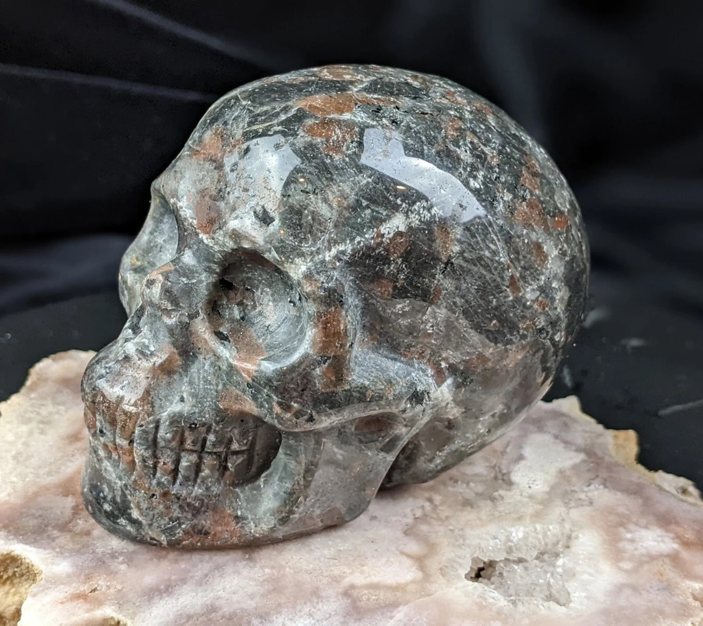 Hand Carved Yooperlite Skull ~ Glowing Crystal Skull