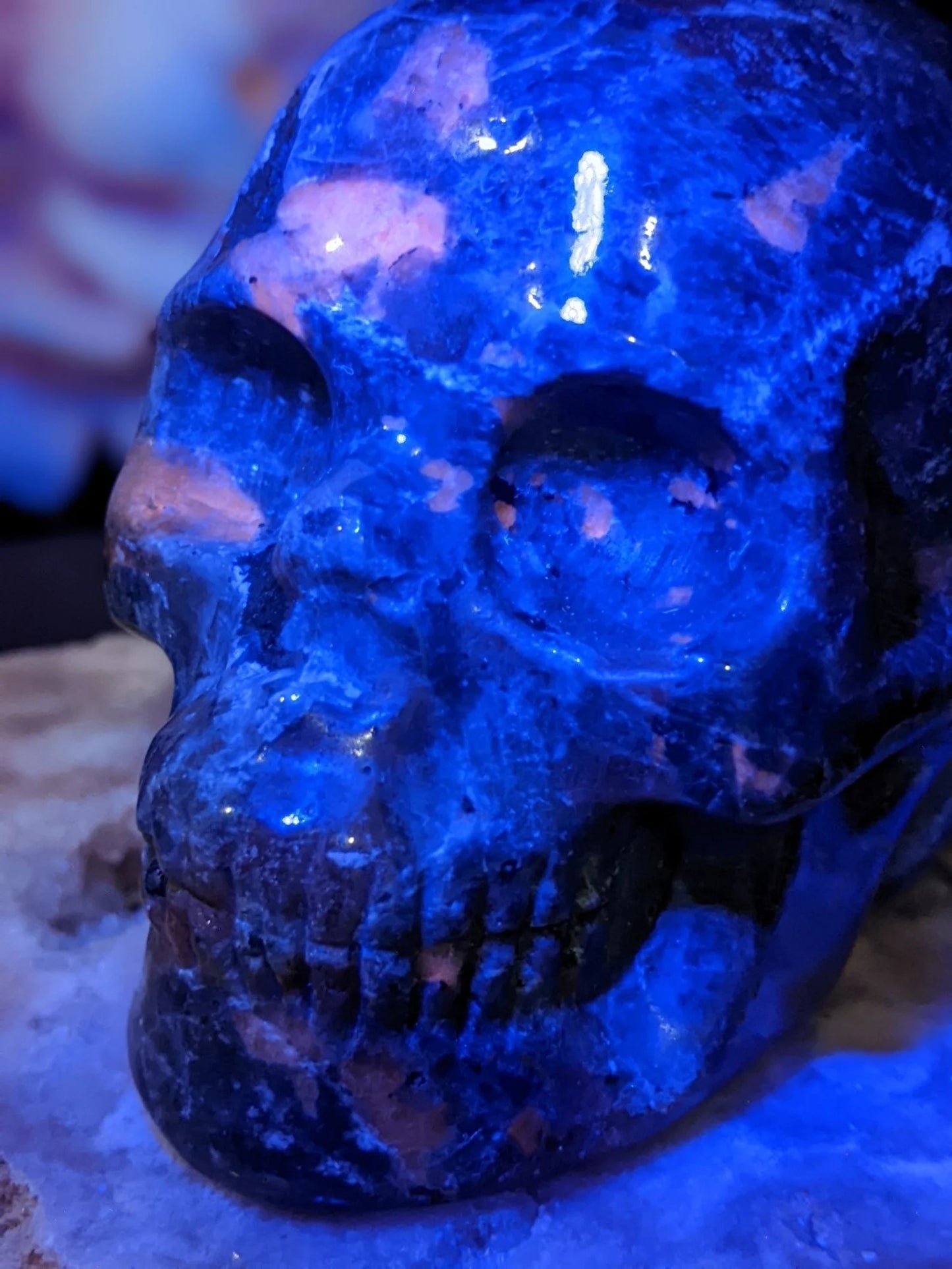 Hand Carved Yooperlite Skull ~ Glowing Crystal Skull