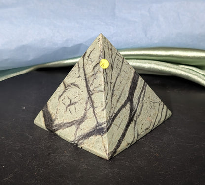 Black Line Serpentine Pyramid 1A2