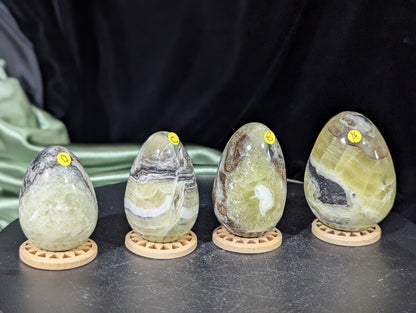 Brucite Crystal Eggs