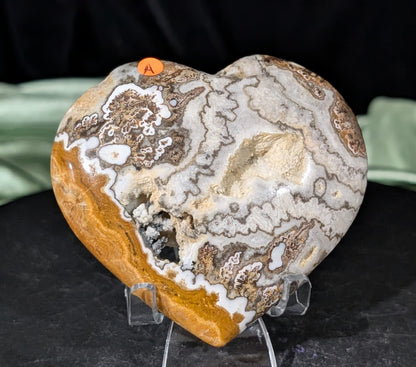 Dendritic Calcite Heart 1A1