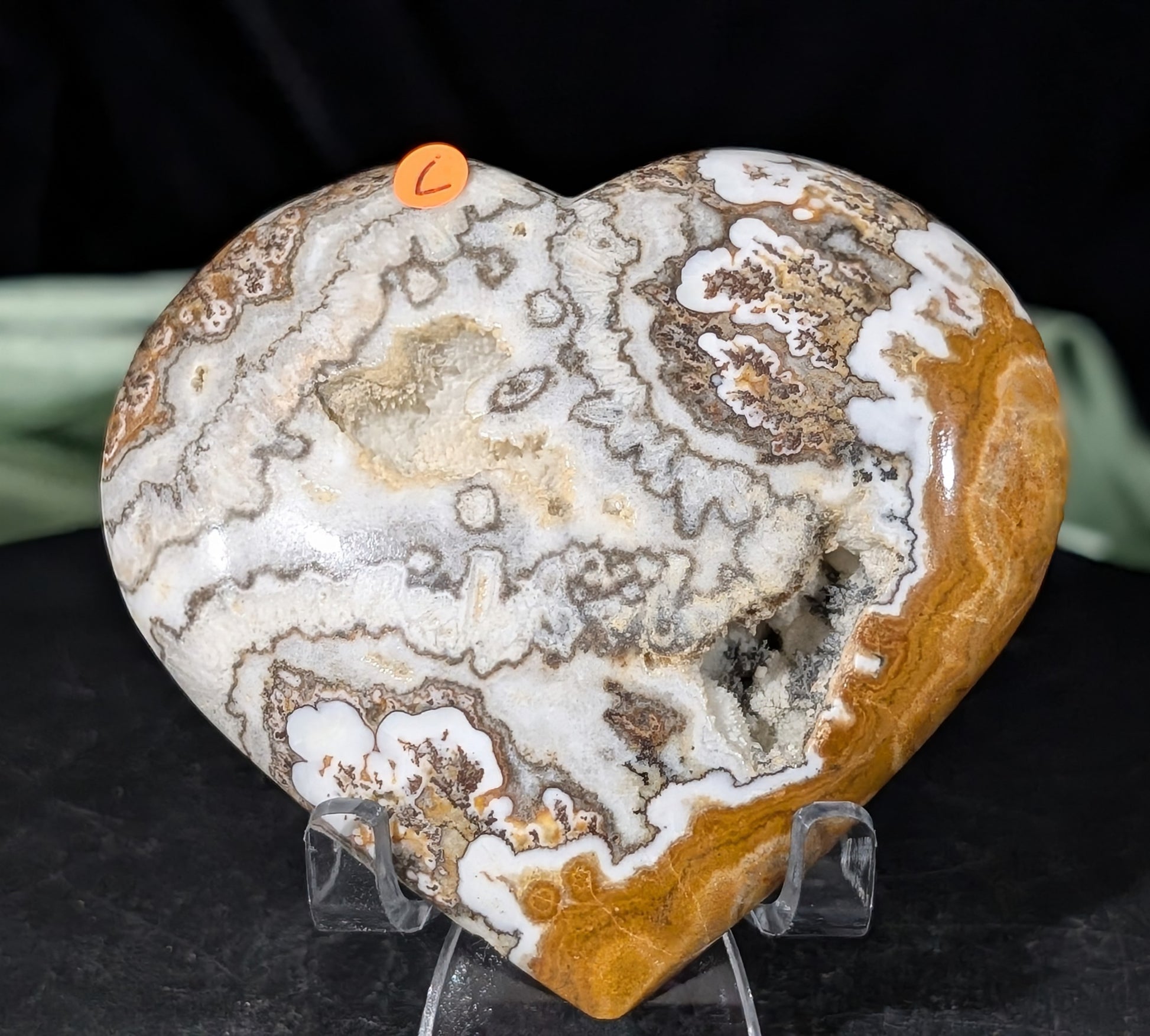 Dendritic Calcite Heart 1C2