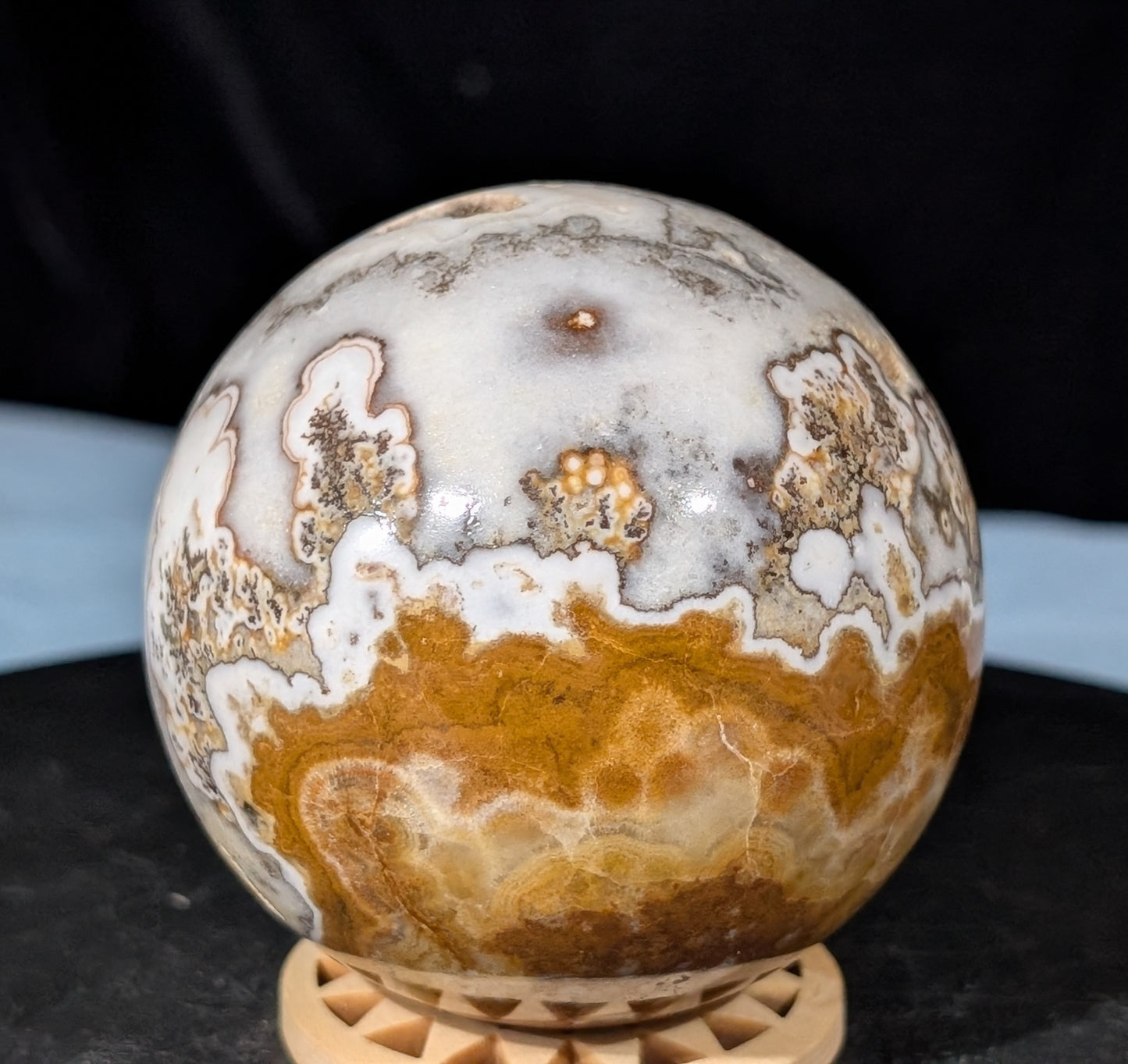Dendritic Calcite Sphere