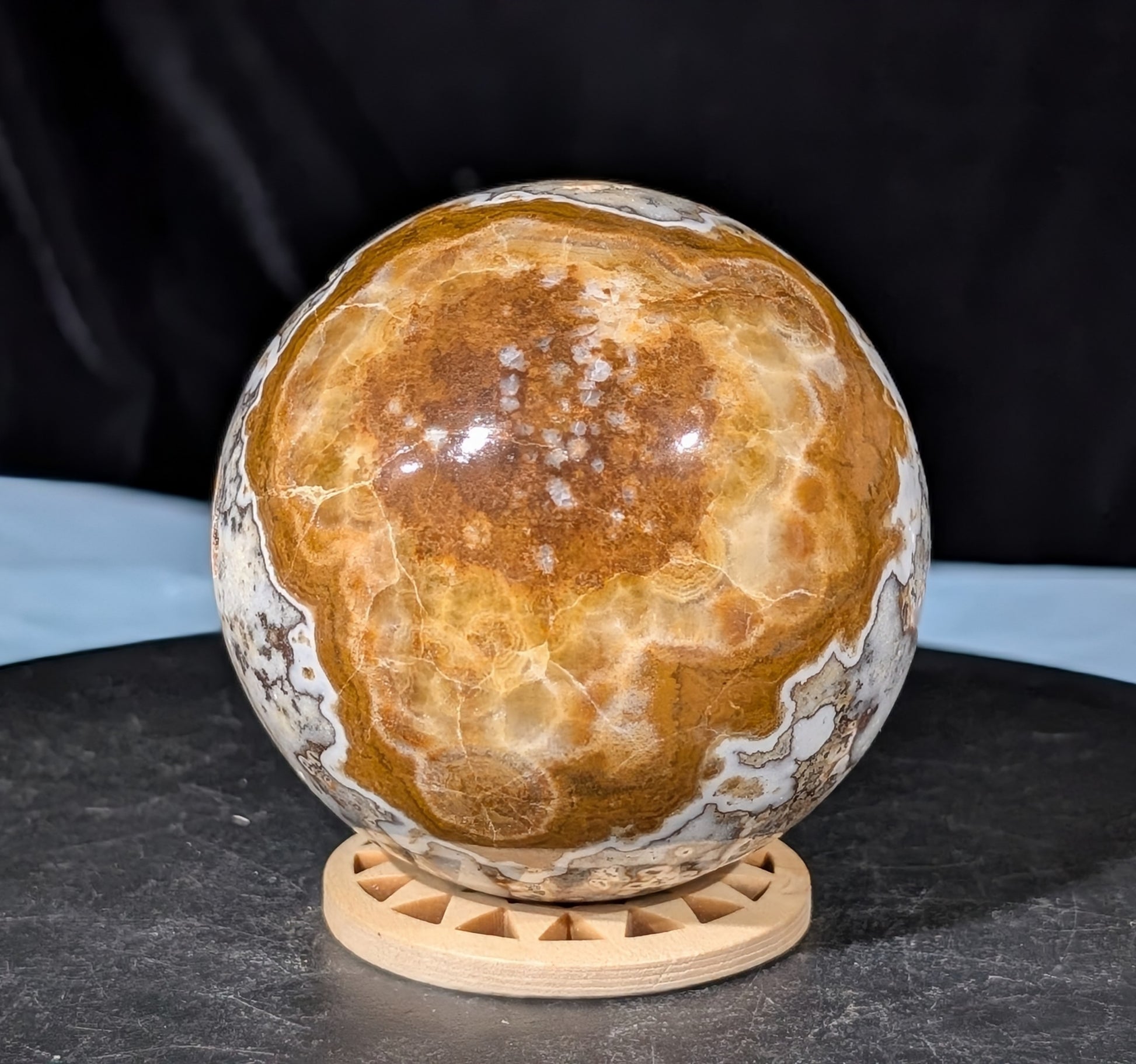 Dendritic Calcite Sphere