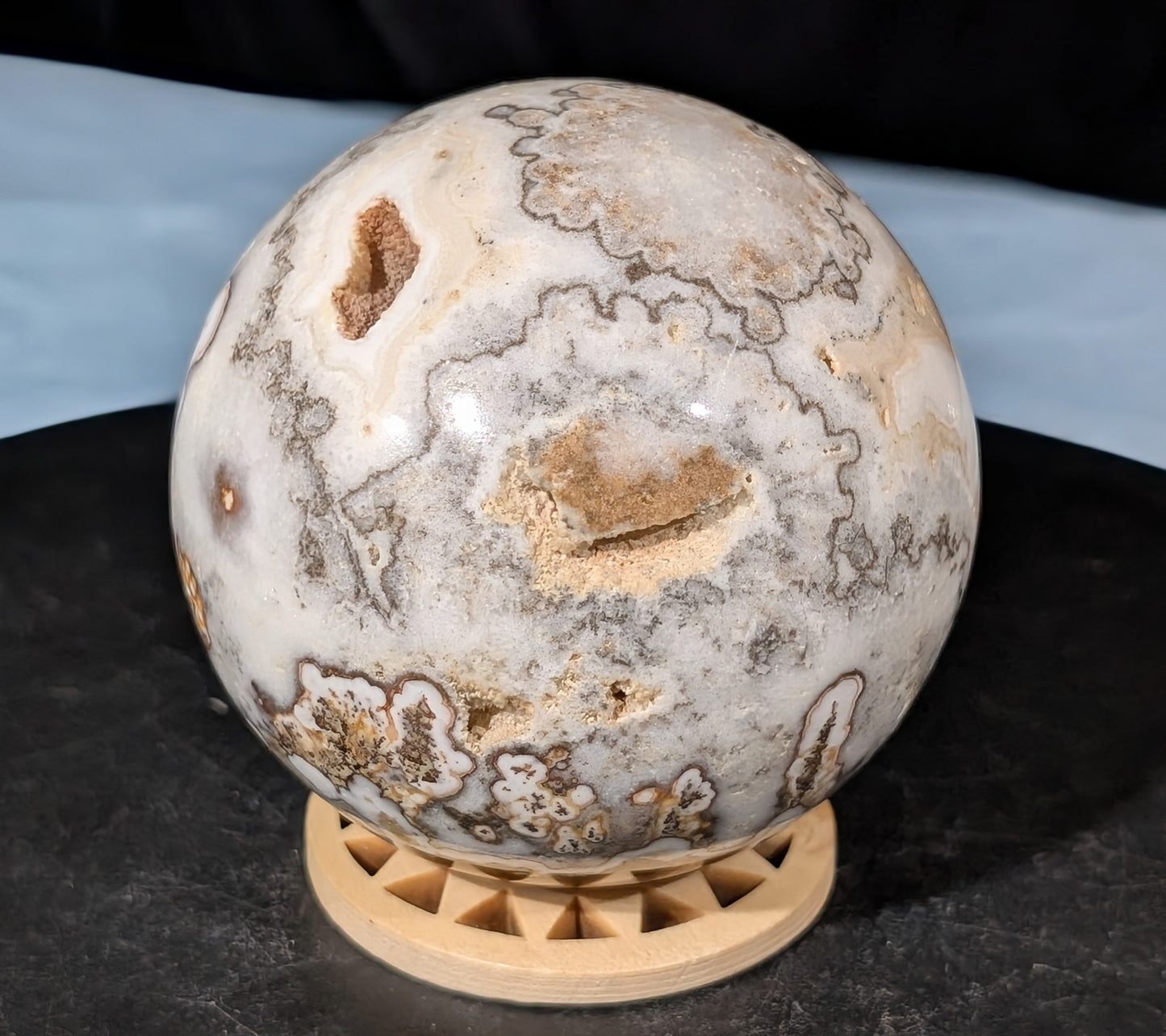 Dendritic Calcite Sphere