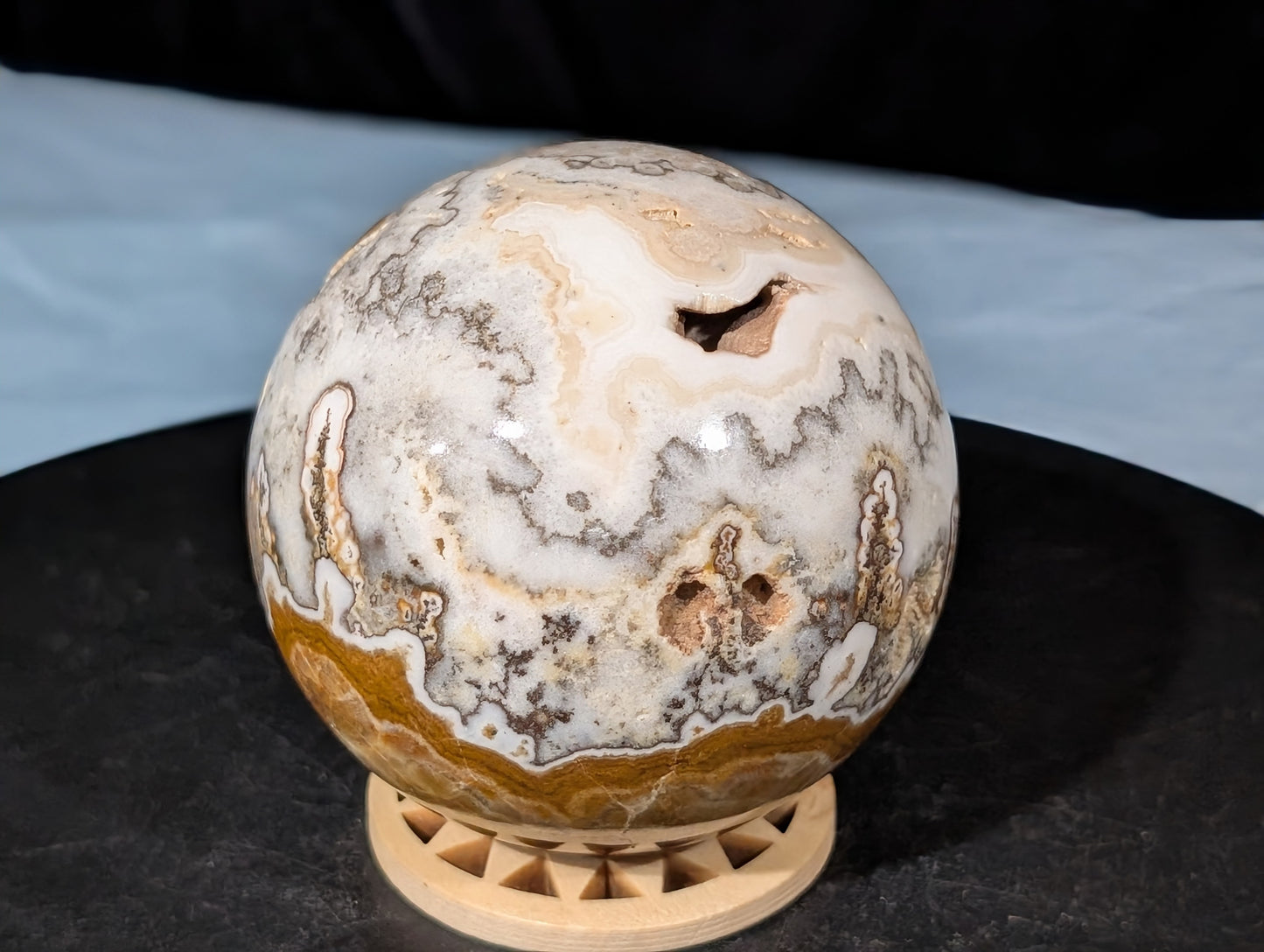Dendritic Calcite Sphere