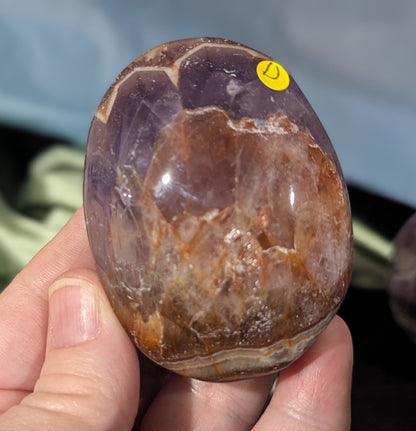 Dream Amethyst Palm Stone