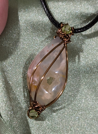 Druzy Quartz Wire Wrapped Pendant 1E
