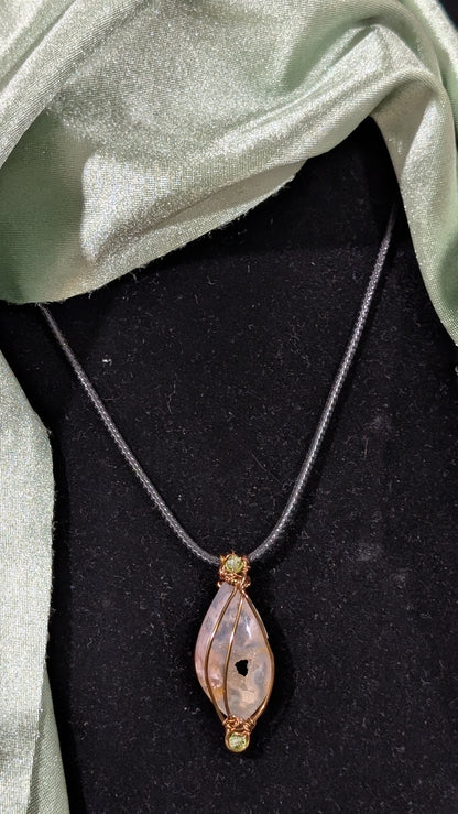 Druzy Quartz Wire Wrapped Pendant 1G