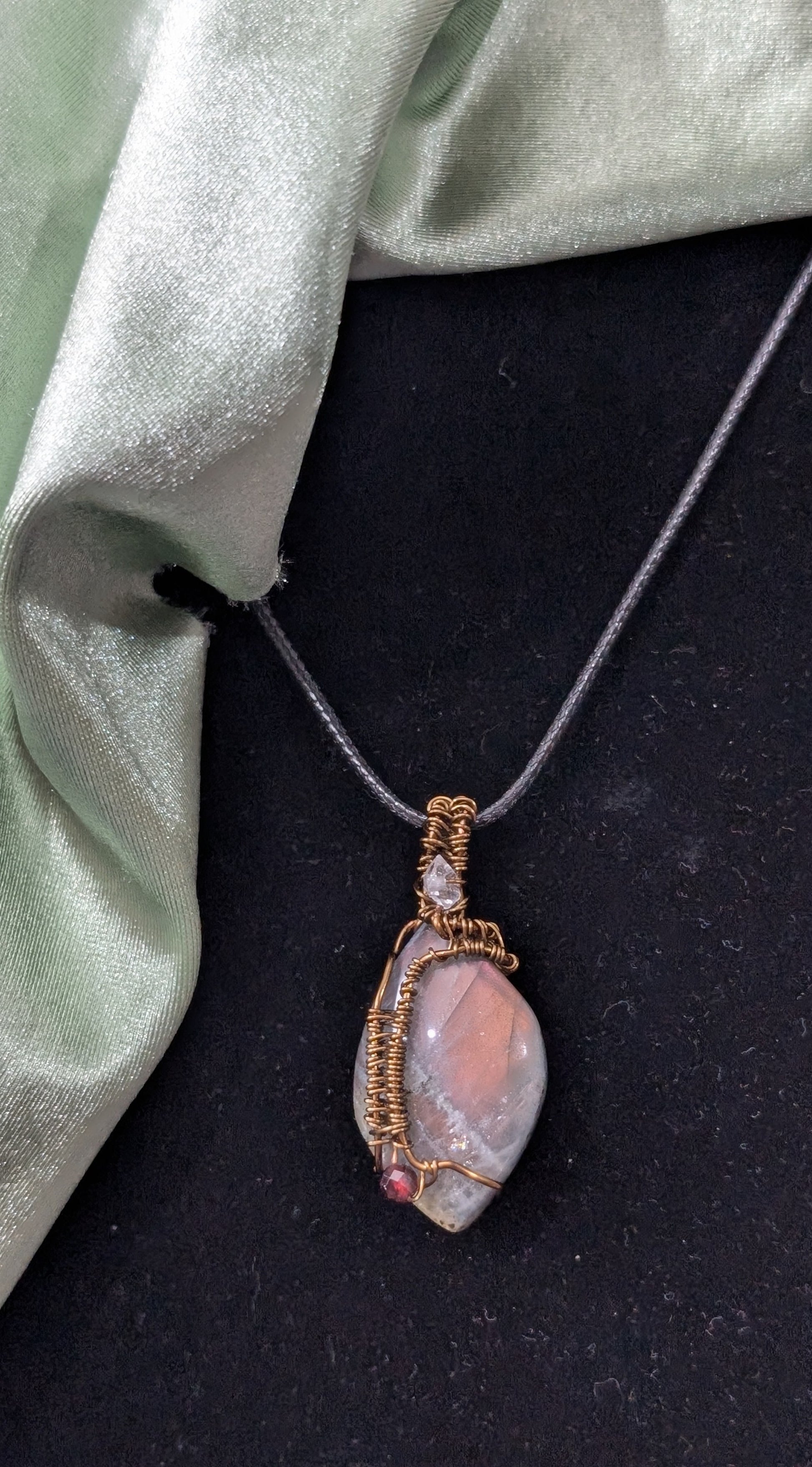 Flashy Labradorite Pendant
