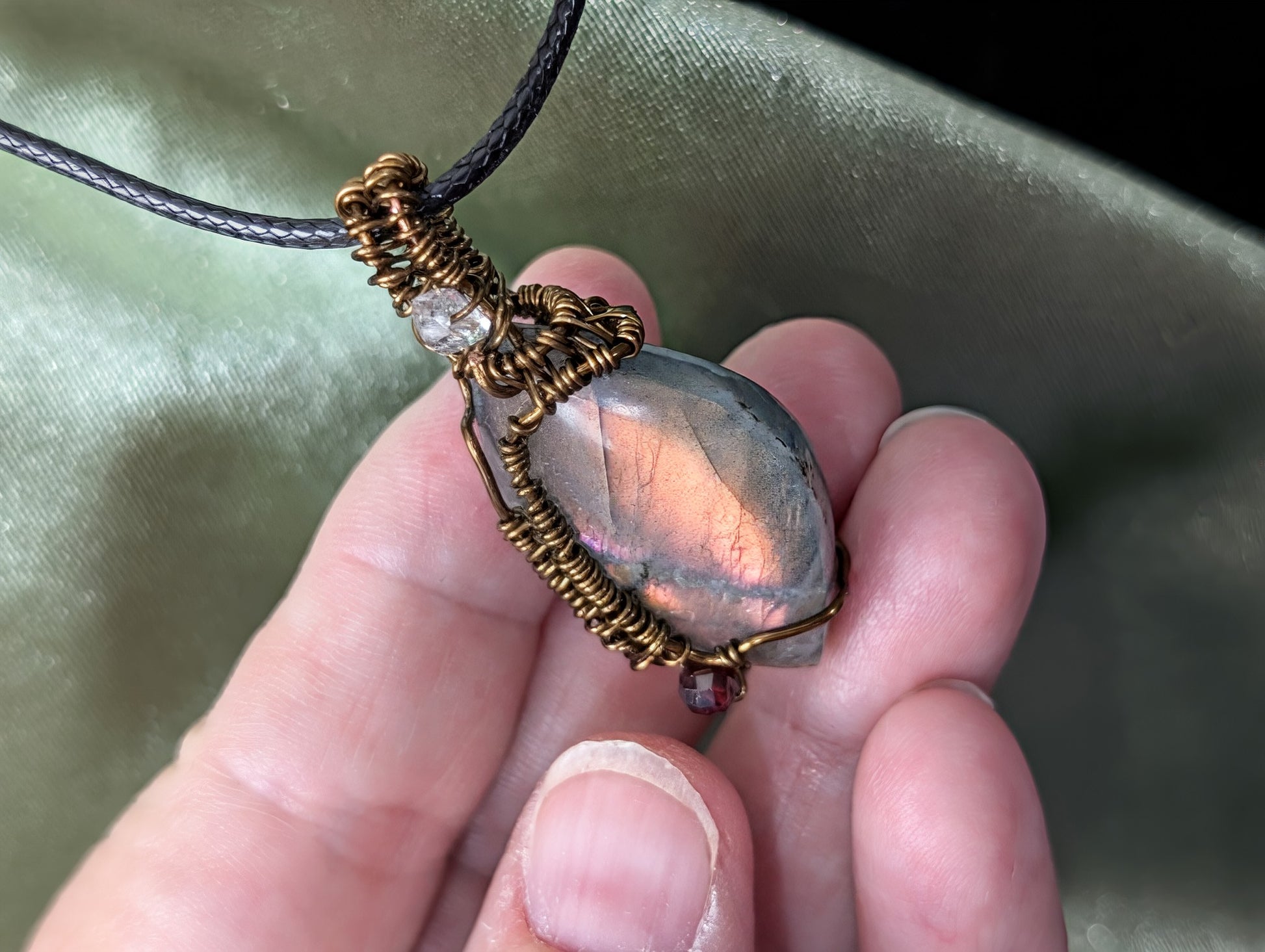 Flashy Labradorite Pendant