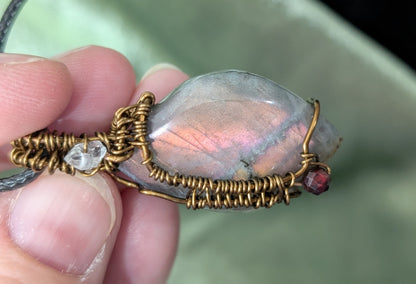 Flashy Labradorite Pendant