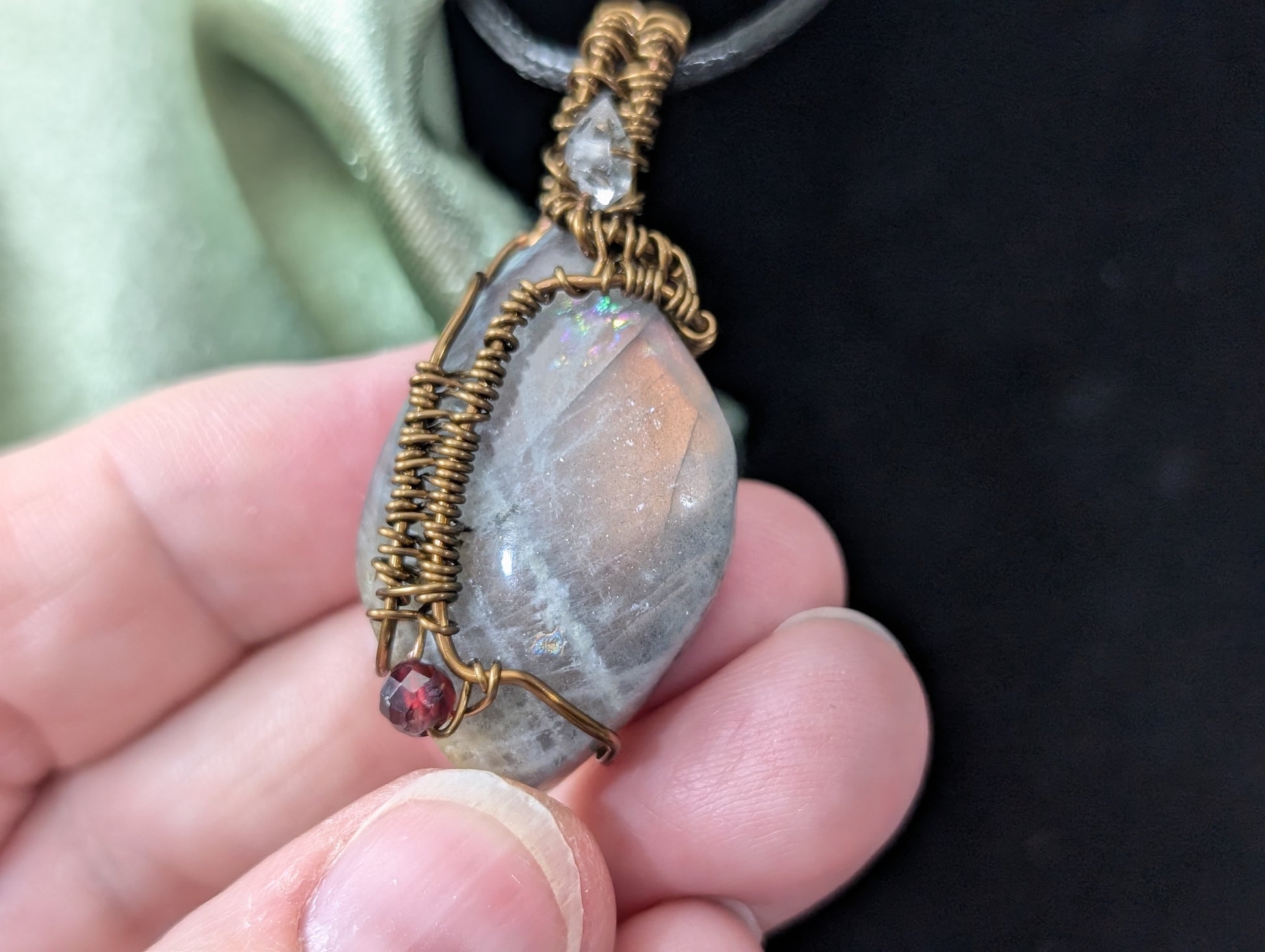 Flashy Labradorite Pendant