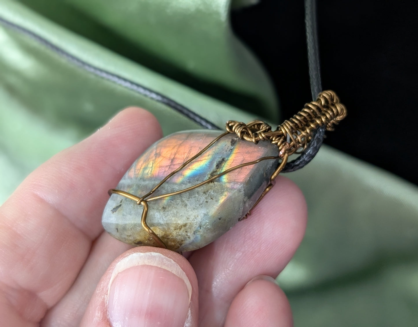 Flashy Labradorite Pendant