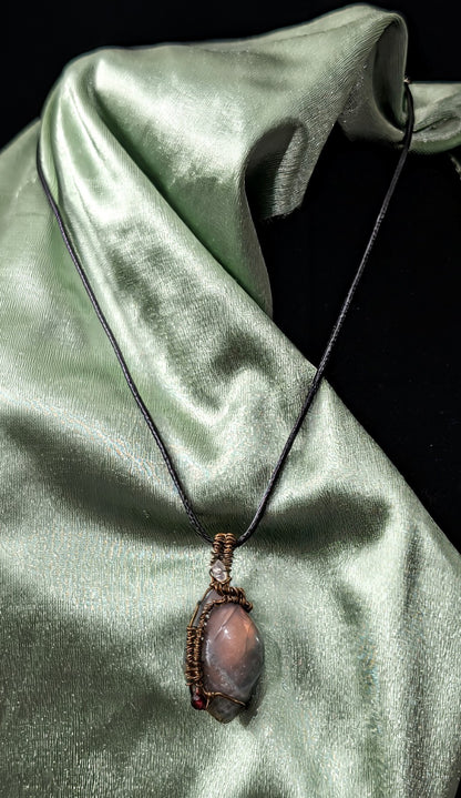 Flashy Labradorite Pendant