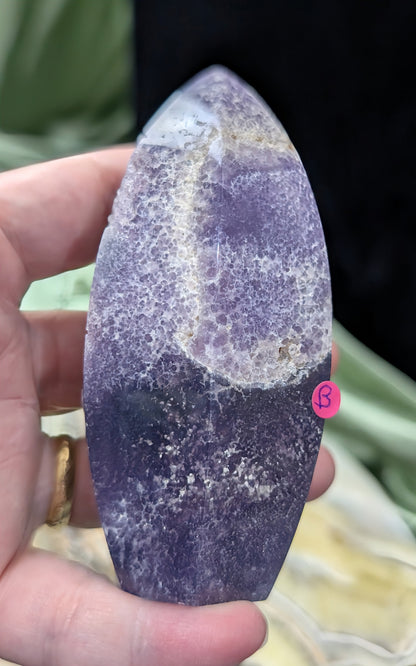 Grape Agate Spear Point Flame