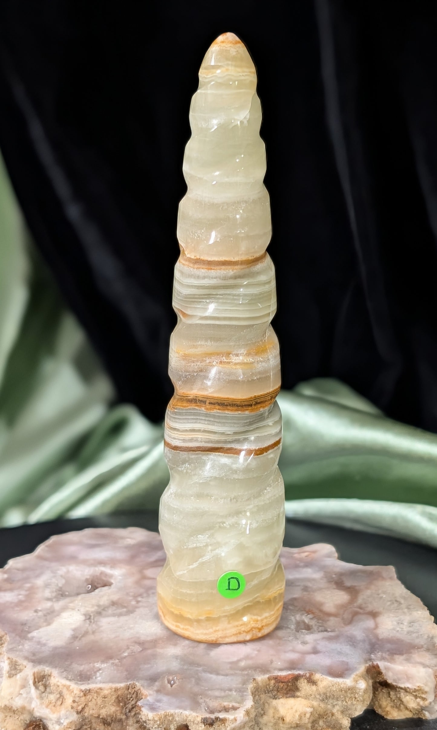 Green Banded Onyx Unicorn Horn 1D1
