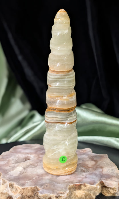 Green Banded Onyx Unicorn Horn 1D1