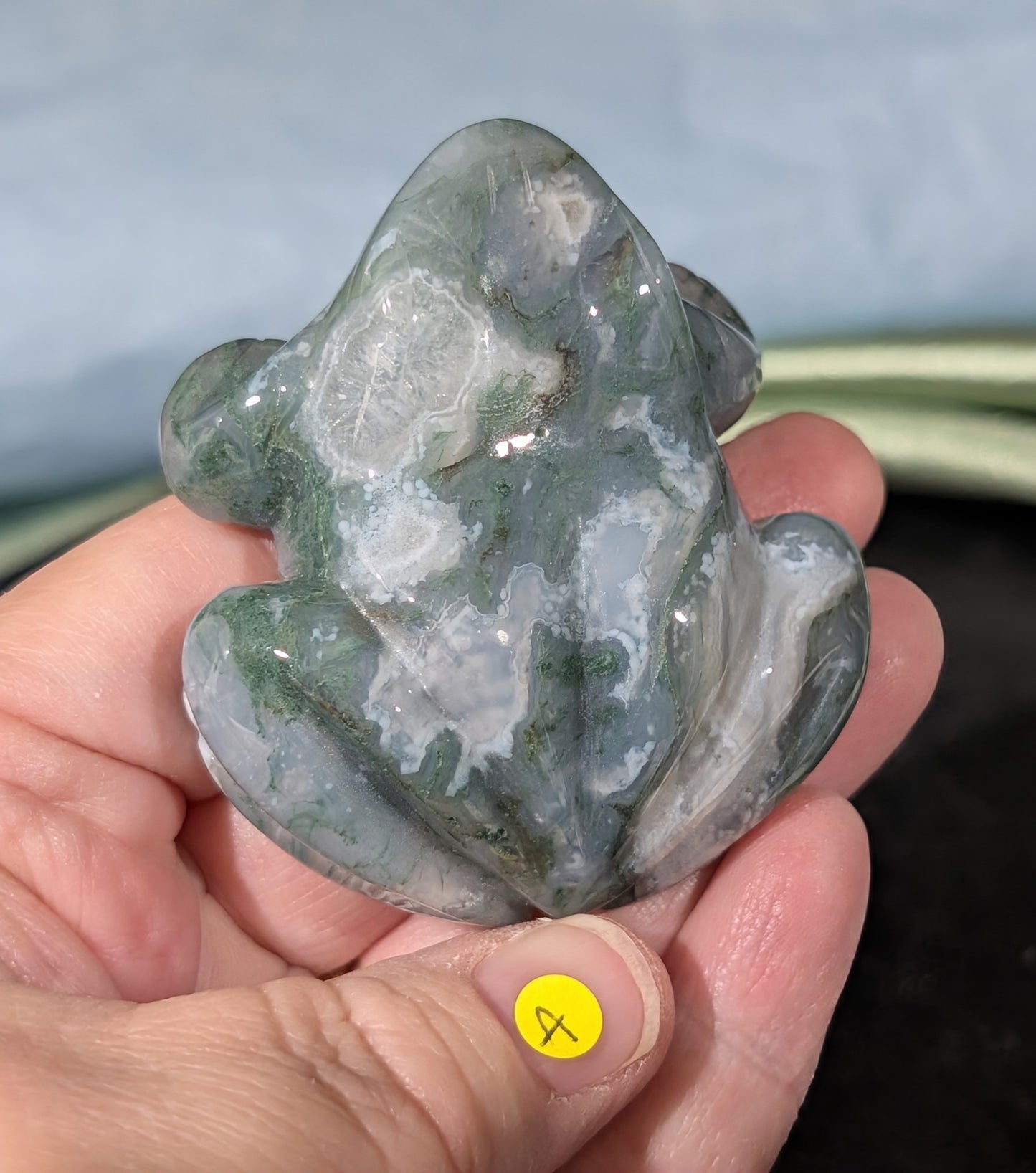 Hand Carved Moss Agate Frog Figurine 1A3