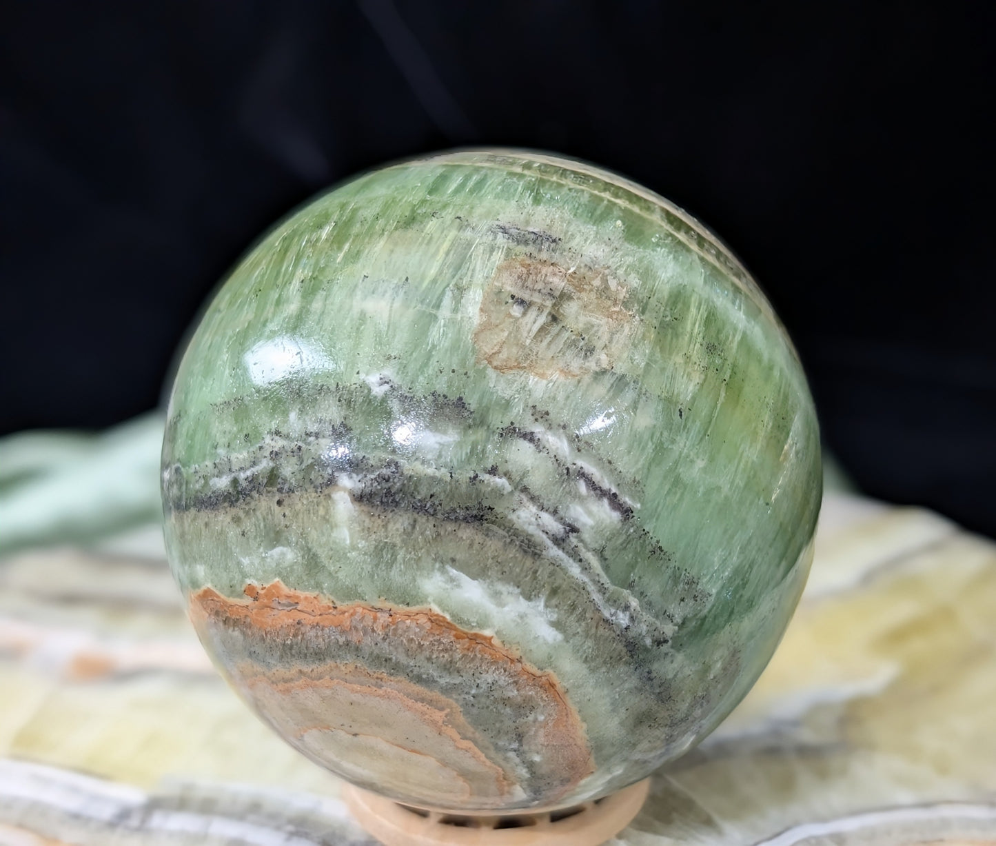 High Quality Kiwi Calcite Sphere