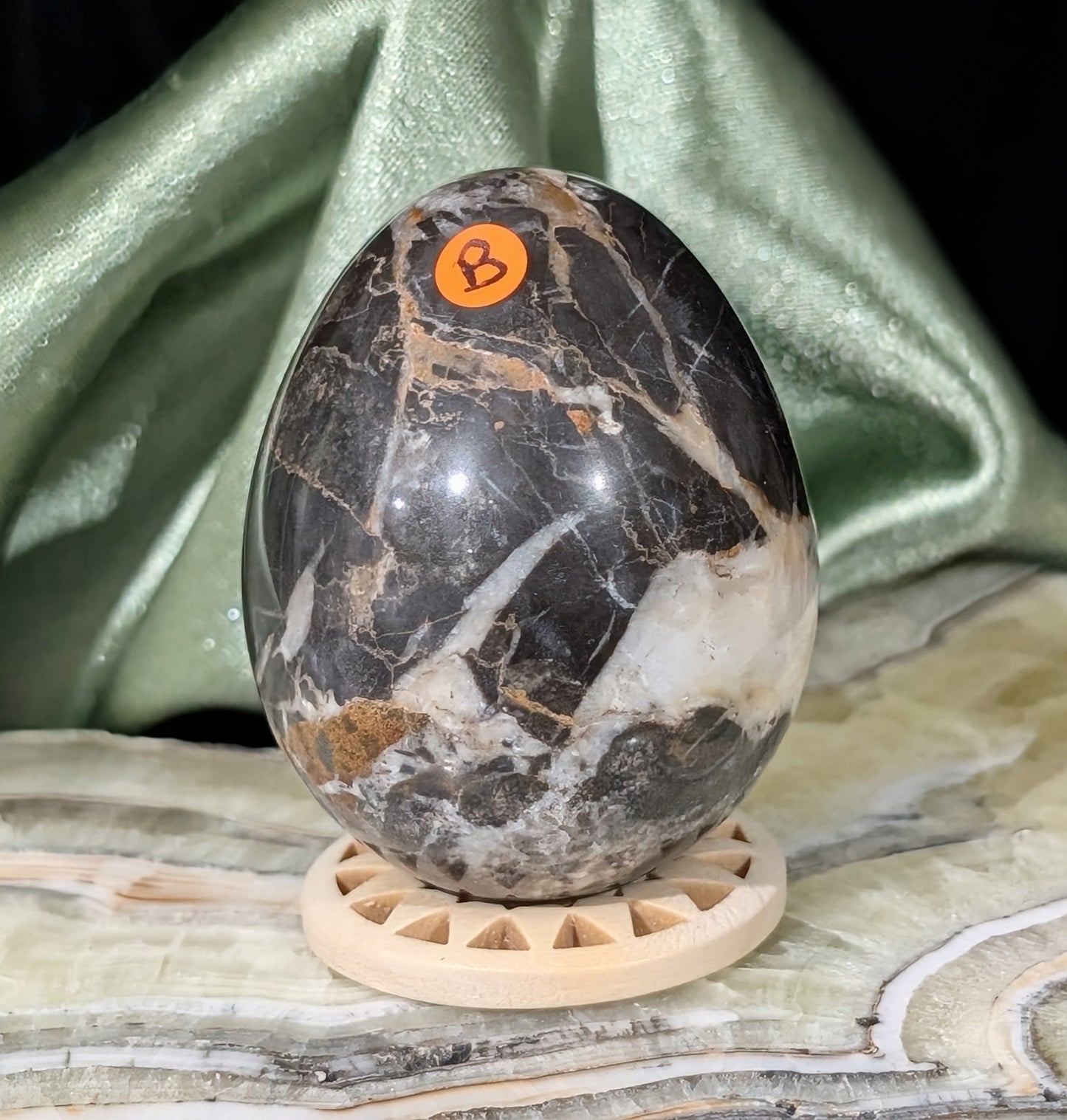 Hunter Jasper Egg