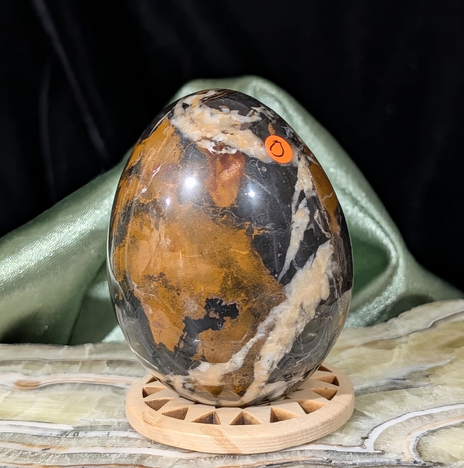 Hunter Jasper Egg