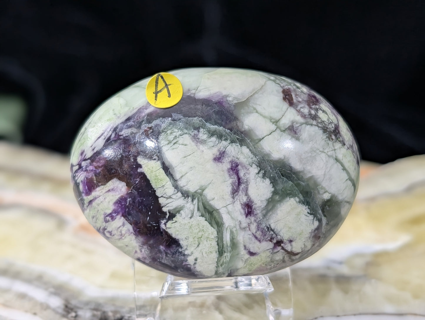 Kammererite Palm Stone