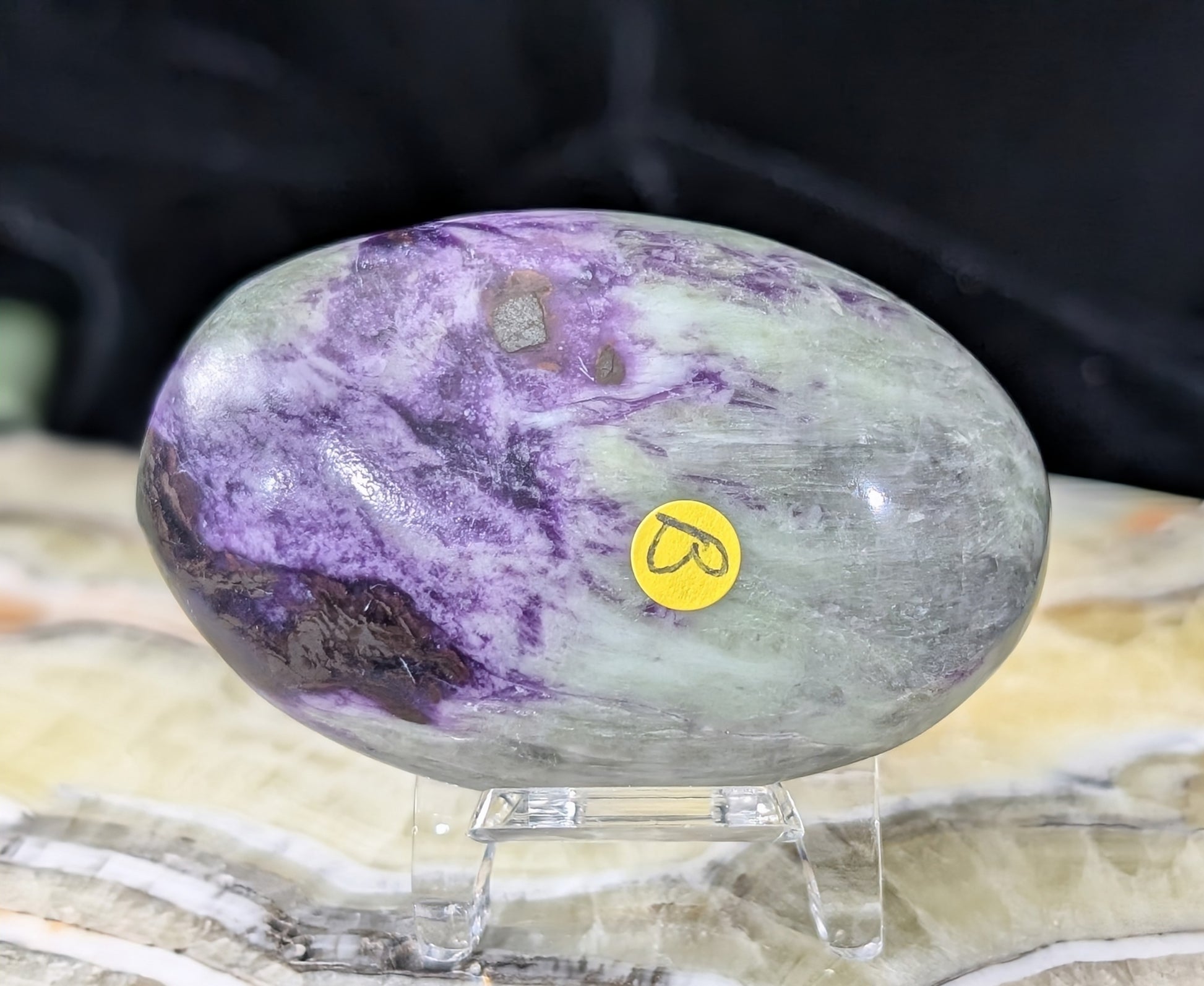 Kammererite Palm Stone