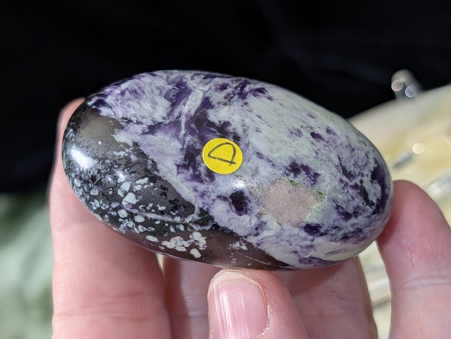 Kammererite Palm Stone