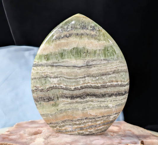 Kiwi Calcite Freeform