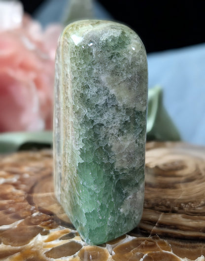 Kiwi Calcite Freeform