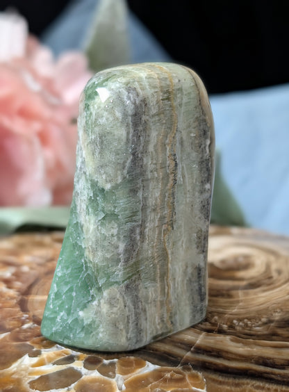 Kiwi Calcite Freeform