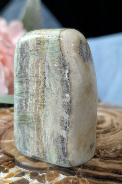 Kiwi Calcite Freeform
