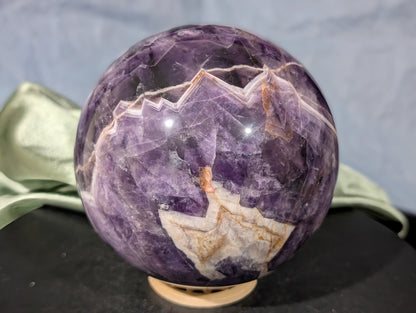 Large Dream Amethyst Sphere 1I