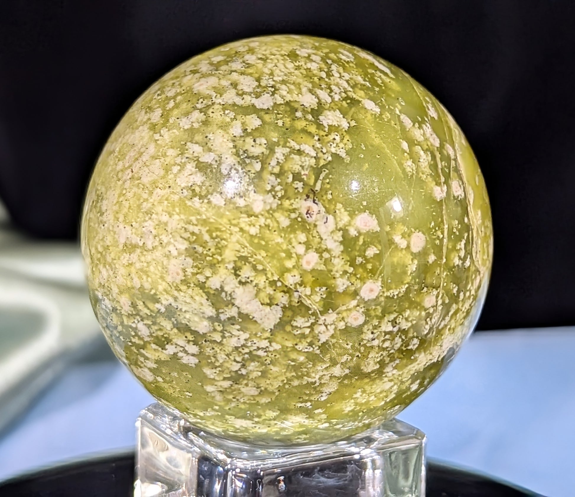 Lizardite Sphere