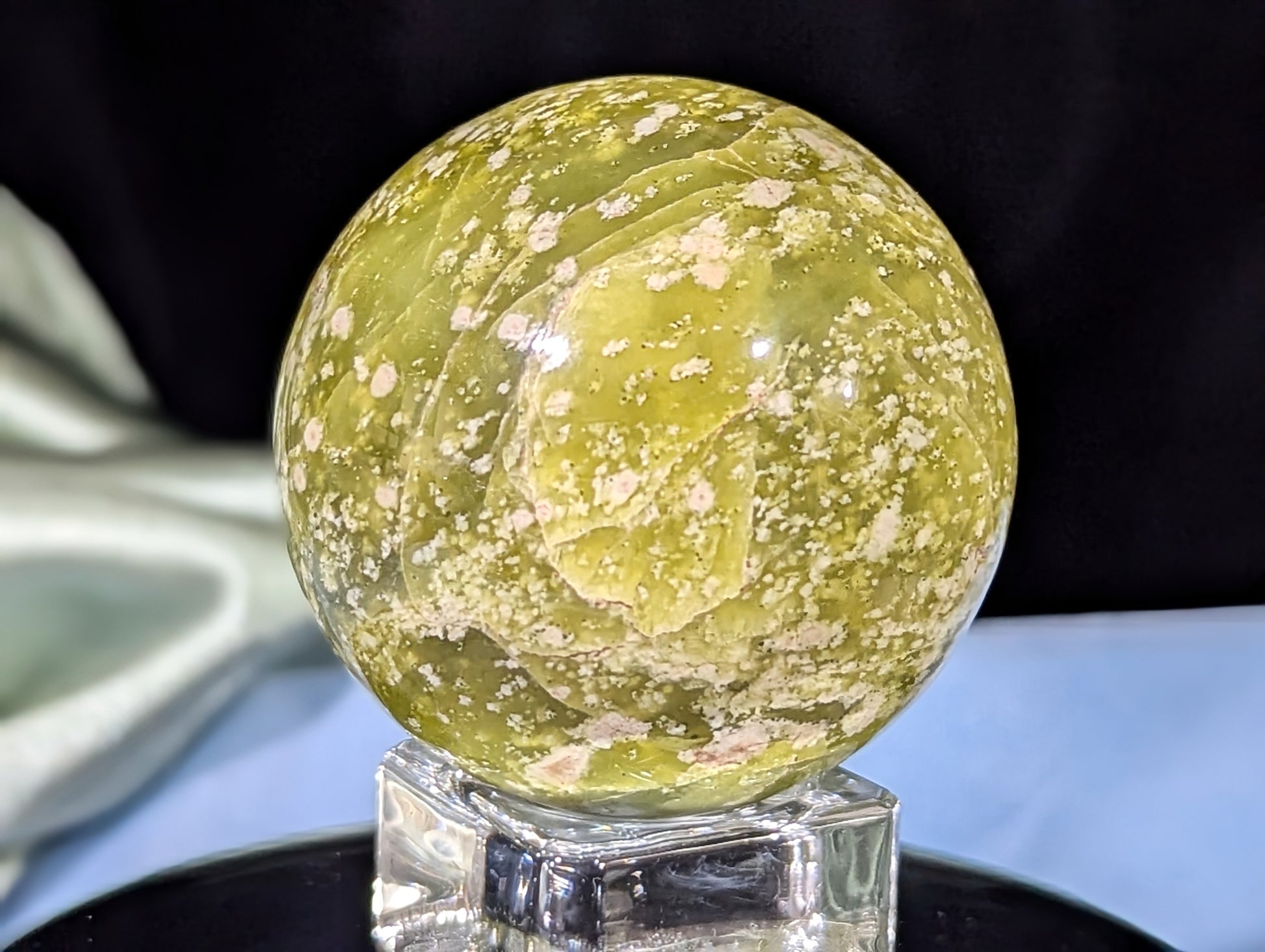 Lizardite Sphere