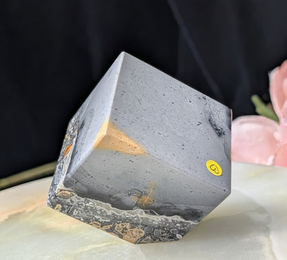 Maligano Jasper Floating Cube