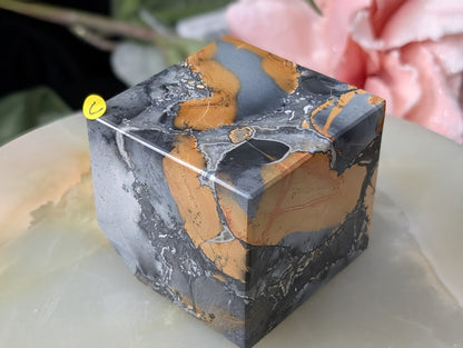 Maligano Jasper Floating Cube
