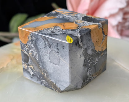 Maligano Jasper Floating Cube